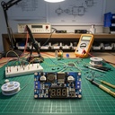 Regulador De Voltaje De 30v A 0v 2 Amp Con Voltimetro